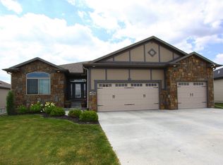 9557 Eastview Rd, Lincoln, NE 68505