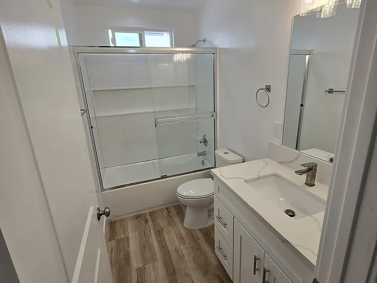 1635 W Summit St #1637 — Photo 11
