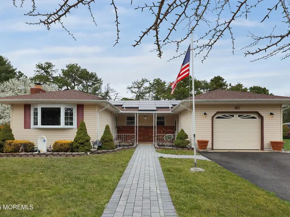 10 S Point Court, Toms River, NJ 08757