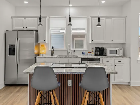 3057 W Tulsa St, Fayetteville, AR 72704