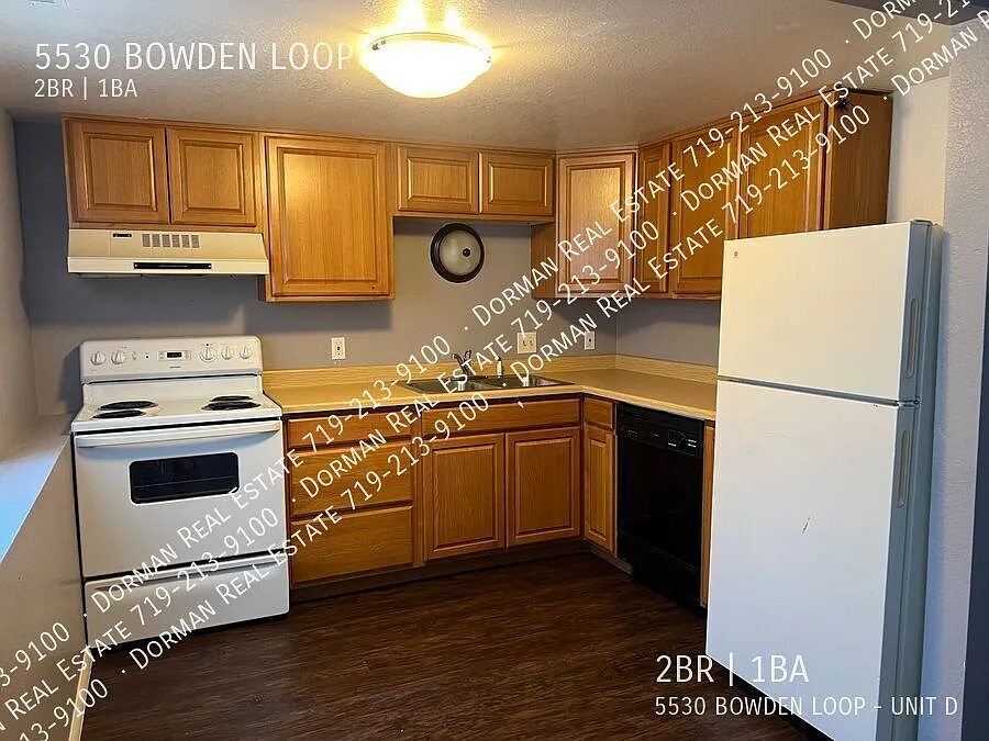 Updated 2 bedroom, 1 bath Close to Powers! — Photo 4