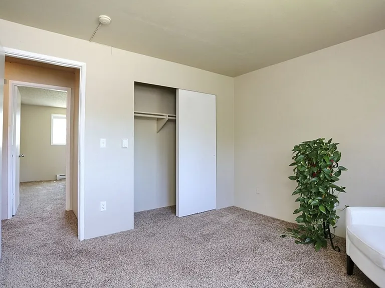 Heather Ridge Apartments — Photo 68