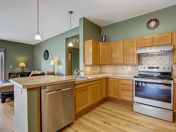 5th image of 1647 New Port Vista Dr