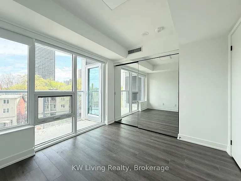 609 Sherbourne St #307 — Photo 10