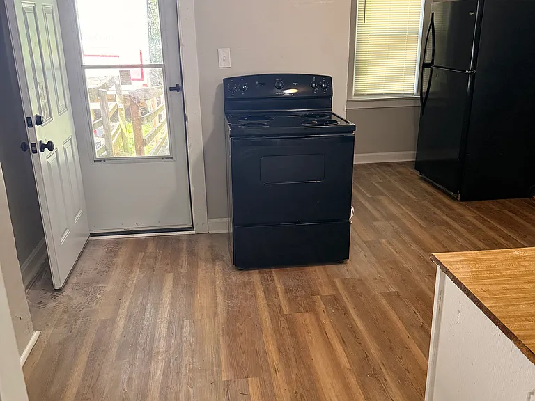 518 N Graham Ave #520 — Photo 9