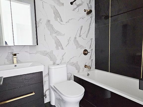 5th image of 179 Lott St #5
