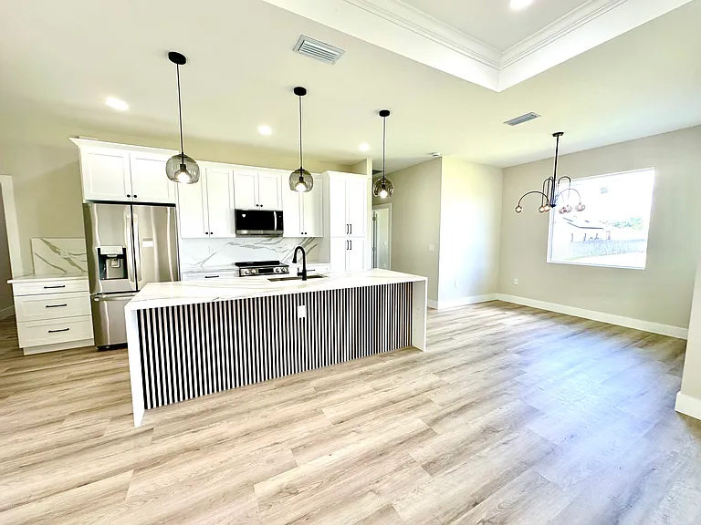 3208 7th St W — Photo 20
