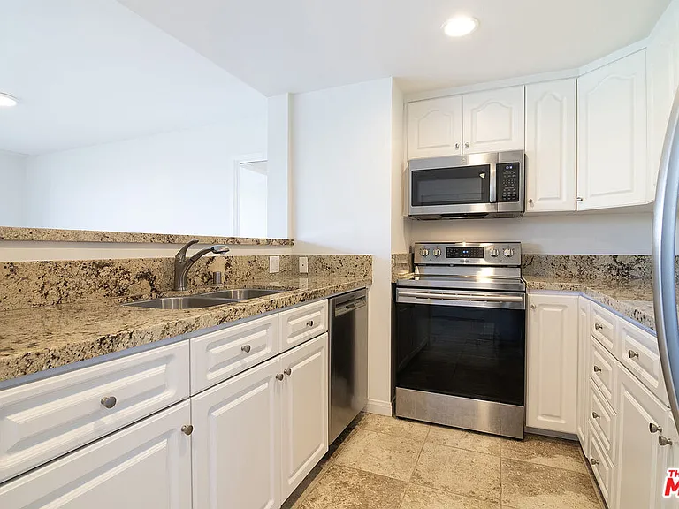 2170 Century Park E #708 — Photo 10