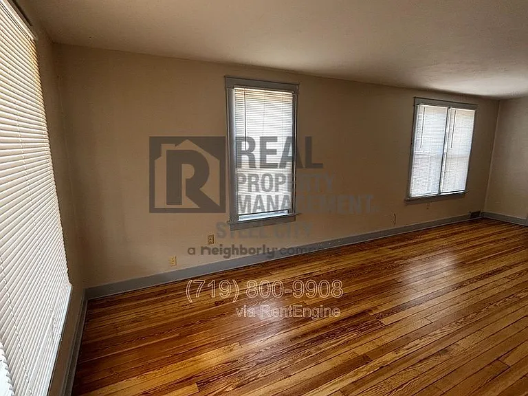 1811 E Evans Ave — Photo 2