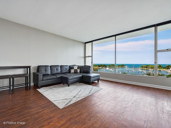 4th image of 3200 N Lake Shore Dr #810A