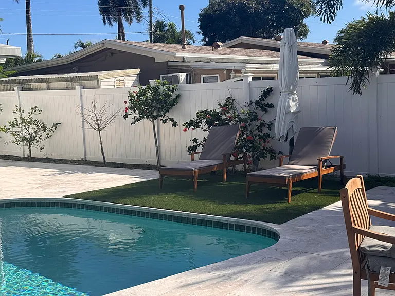 5901 NE 15th Ave — Photo 43