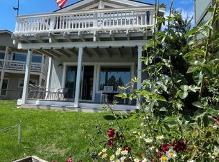 2066 Traverse Ct, South Lake Tahoe, CA 96150