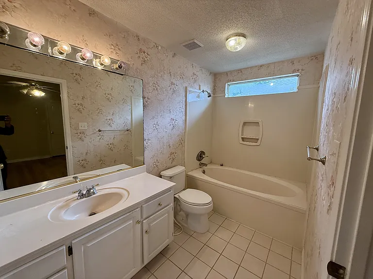 854 Louise Ave — Photo 13