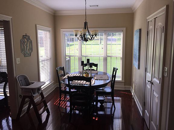 Breakfast area and pantry