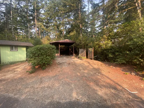 71 Castaway Cv, Florence, OR 97439