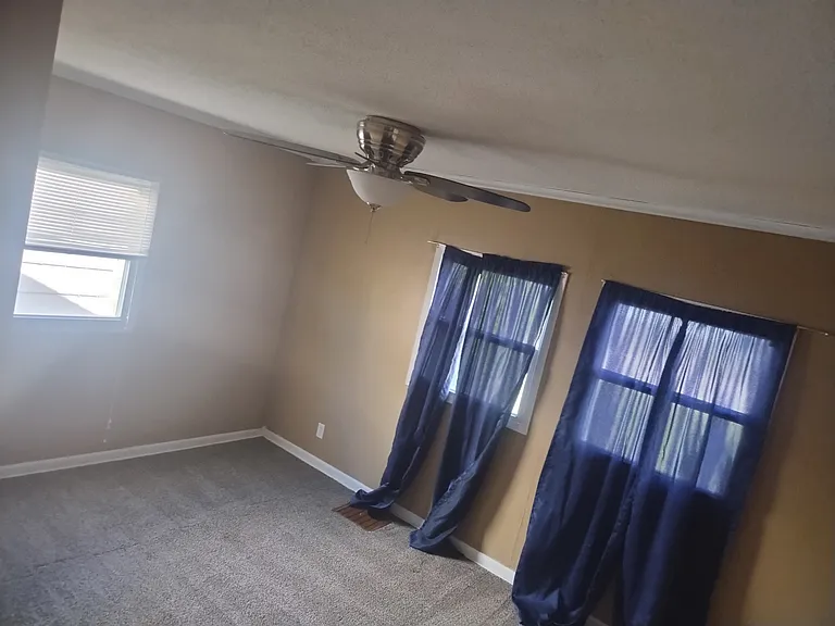 3700 Kencrest Dr NE — Photo 7