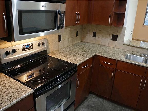 3rd image of 201 W Lancaster Ave Unit 111