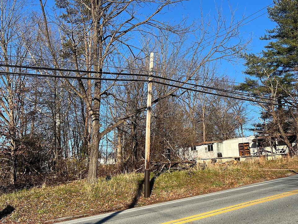 2nd image of 3455 York Haven Rd