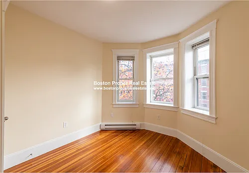 884 Huntington Ave Photo 1