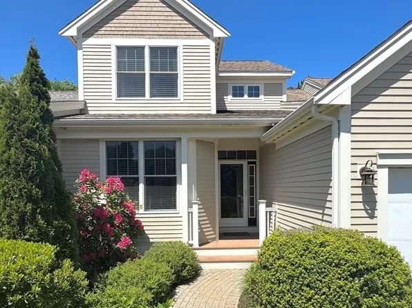 7 Sea Spray Ave #555, Mashpee, MA 02649