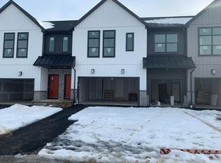310 Edge Towne Ln #106, Mechanicsburg, PA 17055