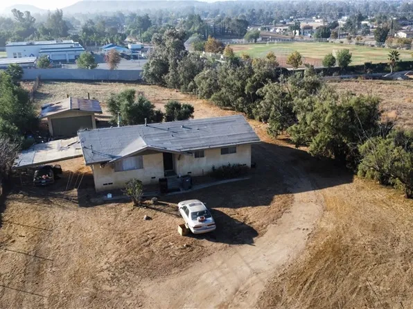 21327 Pinewood St, Perris, CA 92570