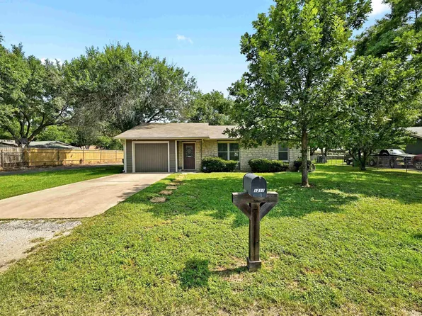 1211 Hackberry Drive, Marble Falls, TX 78654
