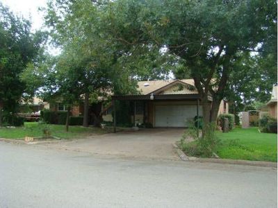 519 W Texas Ave, Iowa Park, TX, 76367