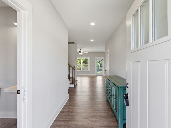 5th image of 306 College St
