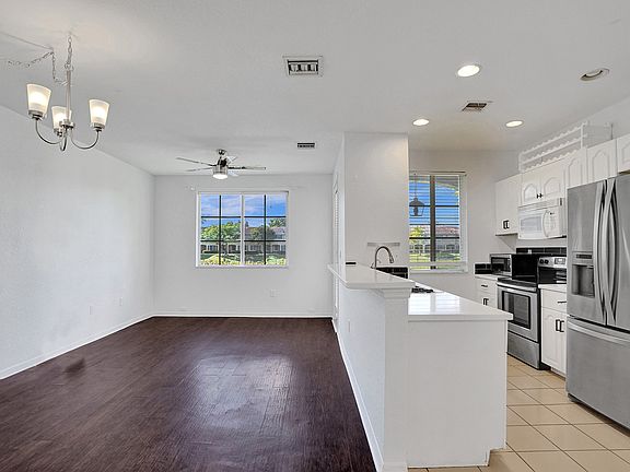 5th image of 1957 SW 60th Ave #1