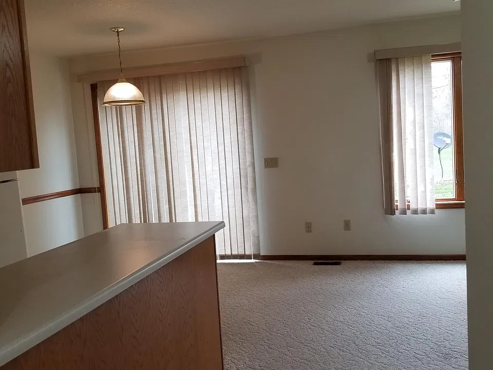 Living room/Dining room Area