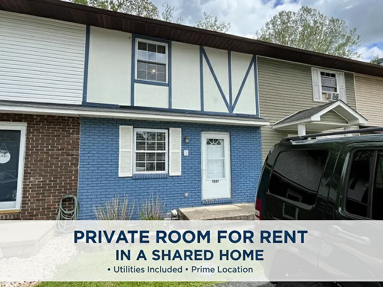 5021 Saint Patrick Cir — Photo 1