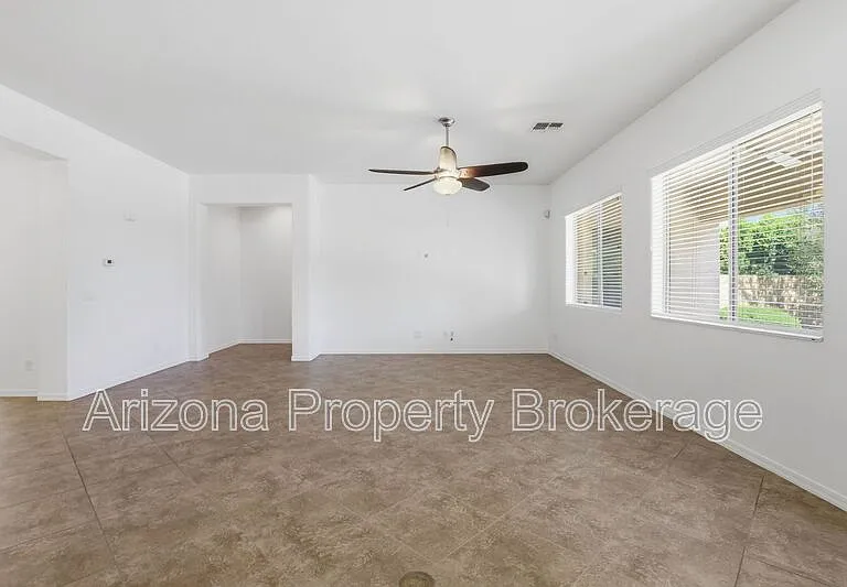 16192 W Berkeley Rd — Photo 7