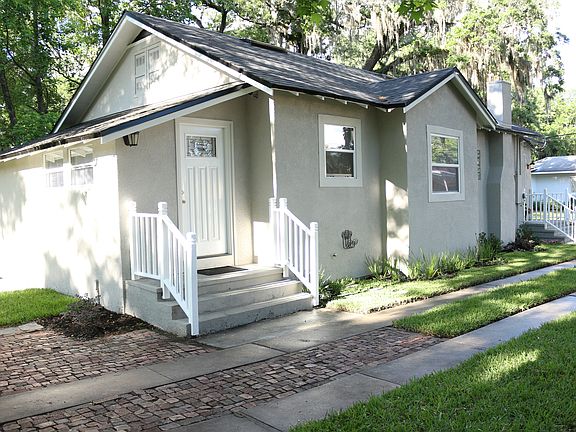 3rd image of 720 Cordova Dr