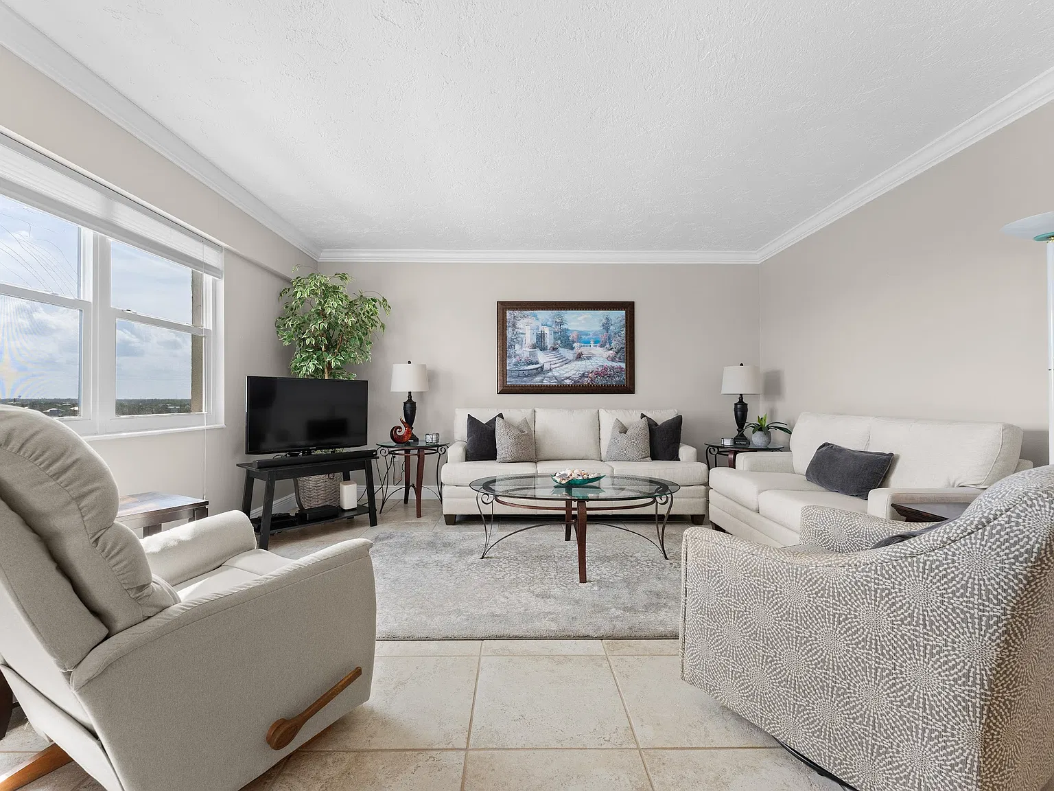 1 bed, 1.5 bath, 981 sqft, $5,500 — Photo 2