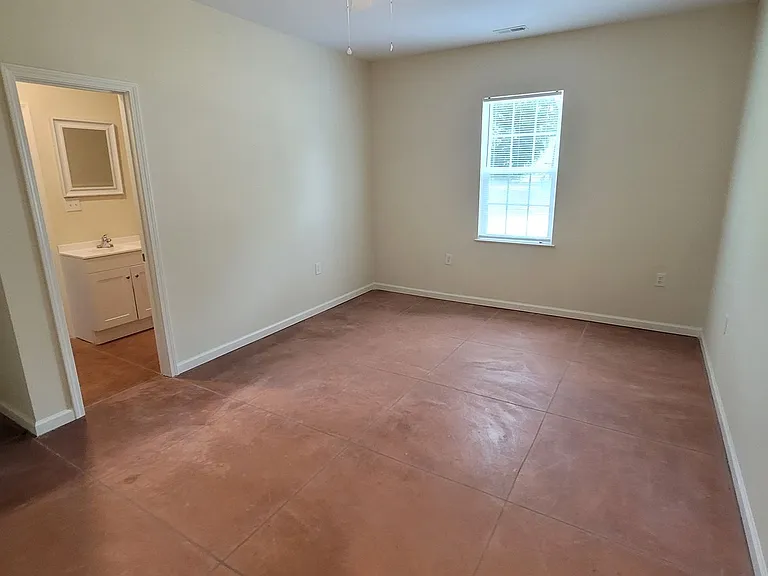 767 Maryland St — Photo 11