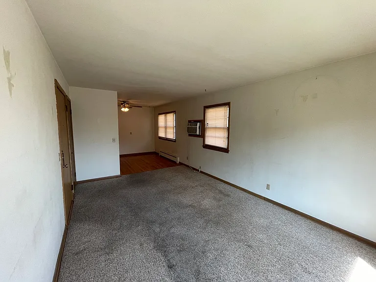 3316 Milwaukee St — Photo 11