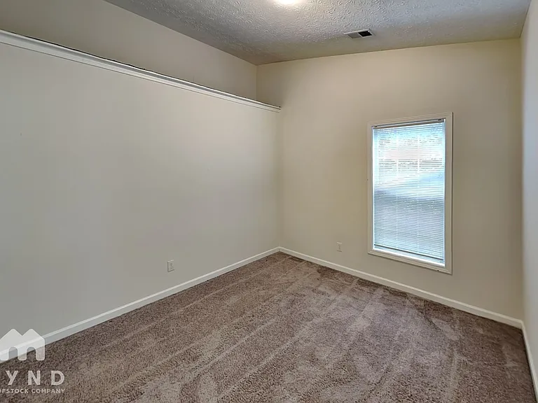 2494 Miller Oaks Cir — Photo 11
