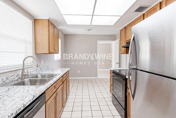 6433 Sardina Blvd — Photo 7