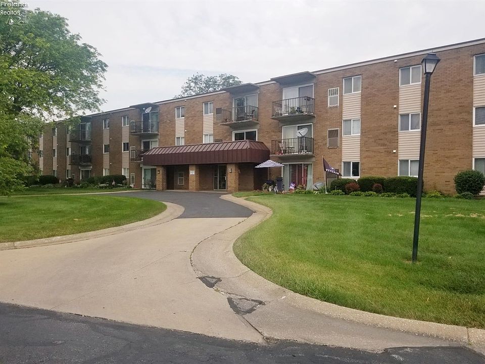 1st image of 1305 S Lake Wilmer Dr