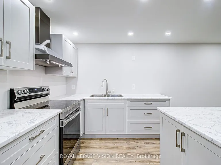 72 Jeanette St — Photo 29