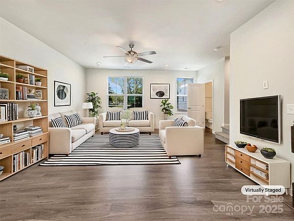 2nd image of 2557 Grantham Place Dr