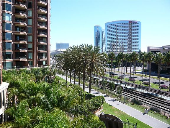2nd image of 500 W Harbor Dr Unit 406