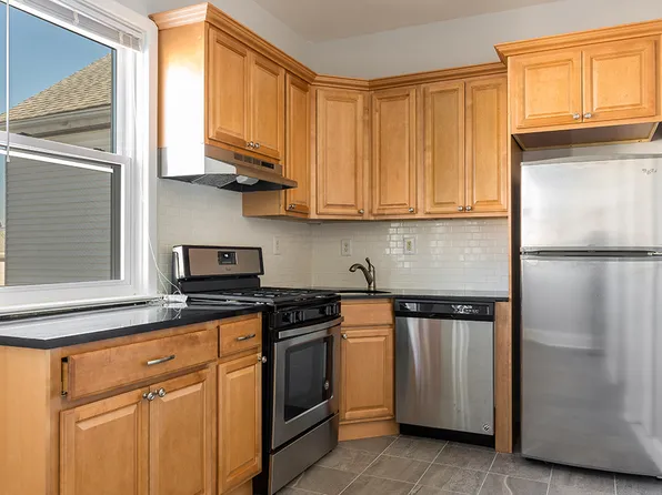 35-37 E 45th St Unit 2, Bayonne, NJ 07002