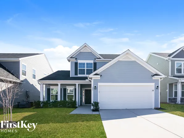 521 Lateleaf Dr, Moncks Corner, SC 29461