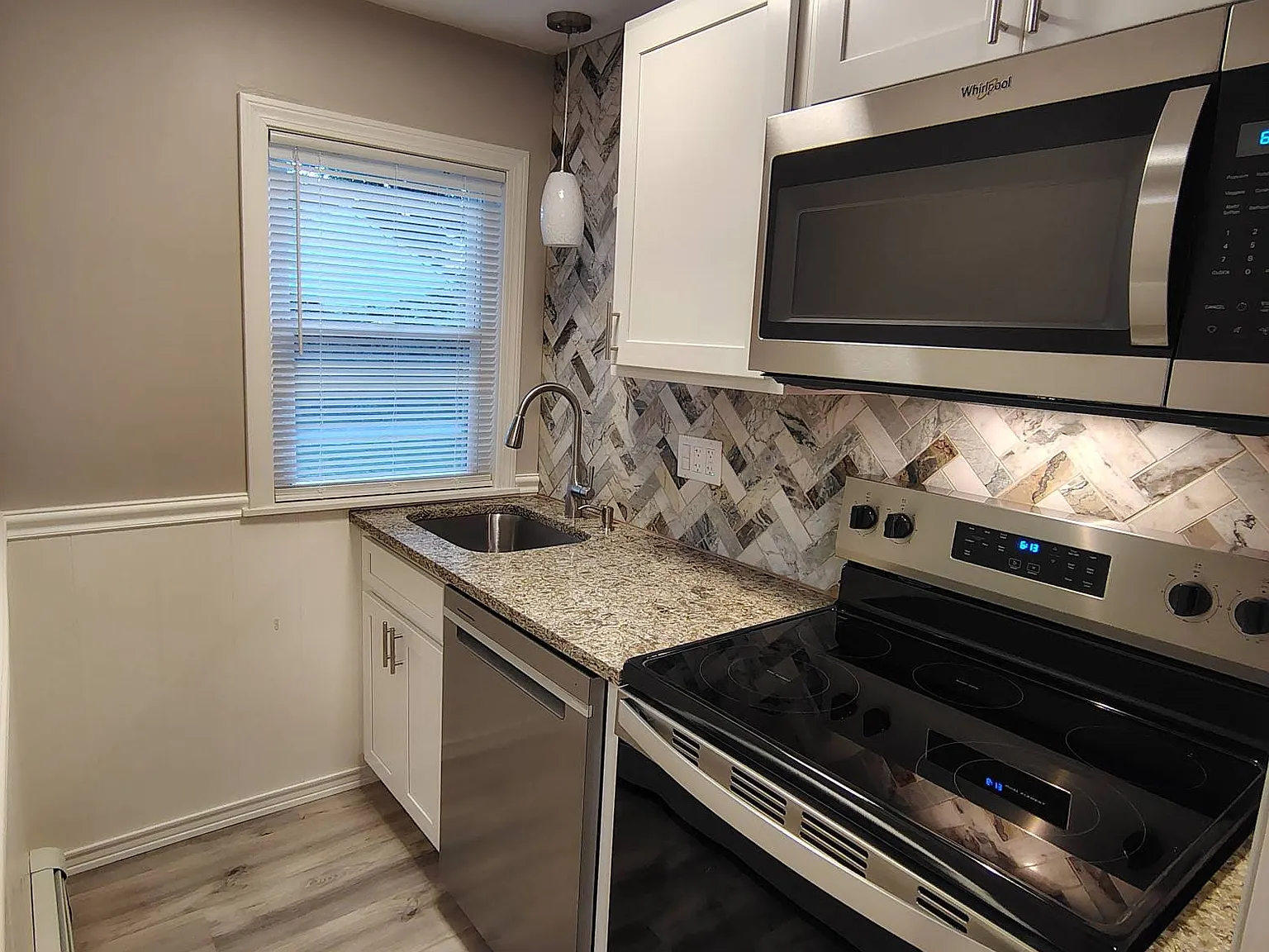 1 bed, 550 sqft, $2,000 — Photo 3