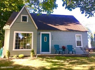 248 Carmen Dr, Spring Lake, MI 49456