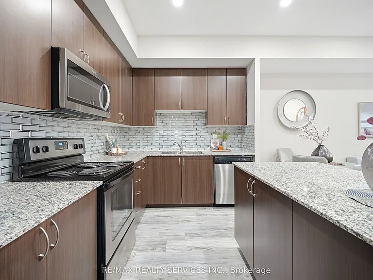 26 Coles Ave #302 — Photo 17