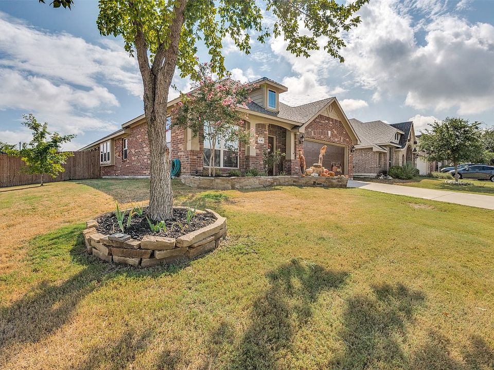 1st image of 3630 Cambridge Dr