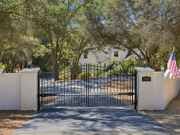 21400 Oak Grove Ct, Grass Valley, CA 95949